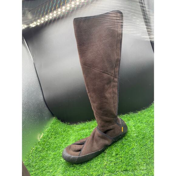 Vibram Sole Suede Boots- Size 8.5/9 (approx) - women - Picture 3 of 9